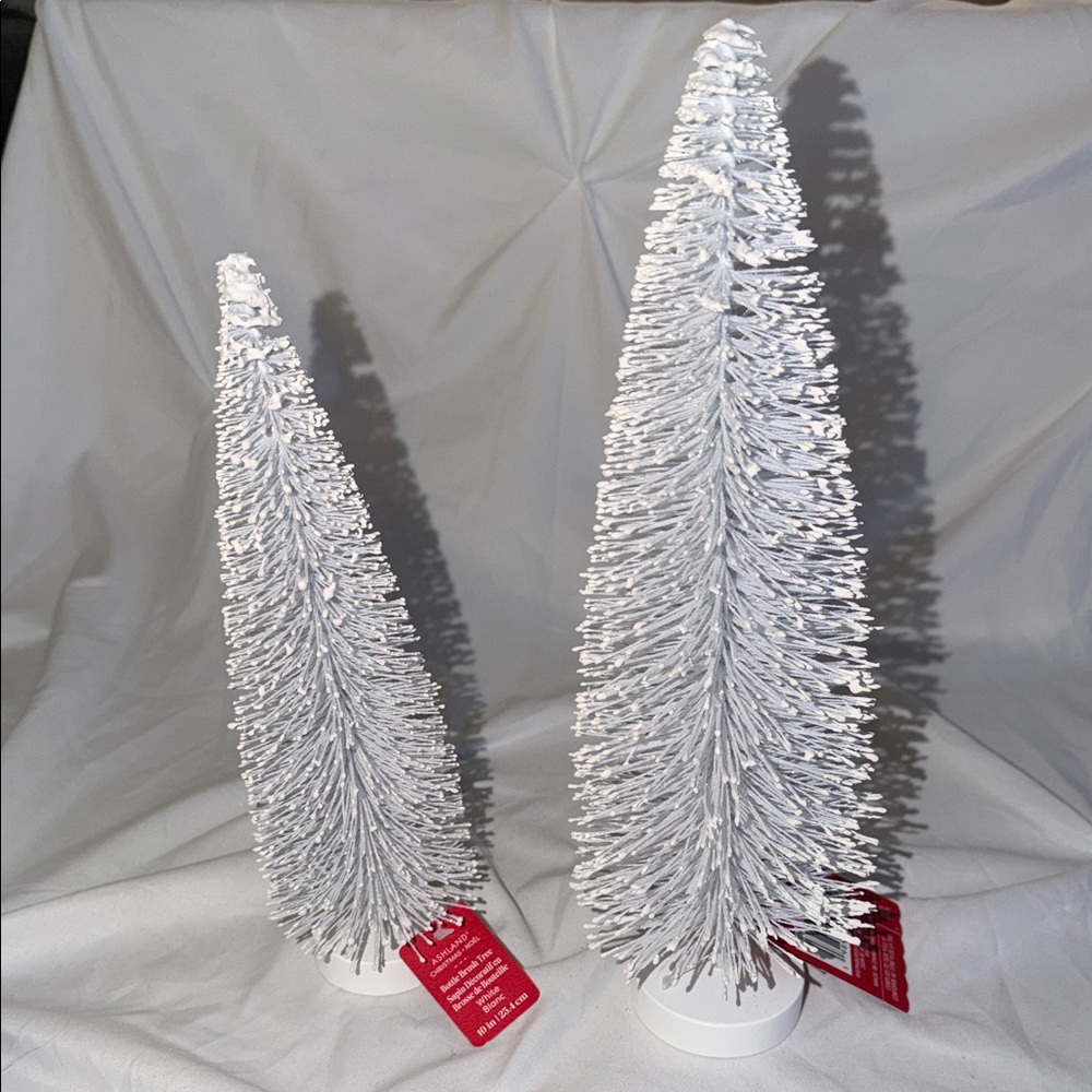 White Holiday Tree Set